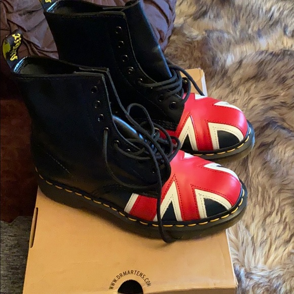Dr. Martens Shoes - Dr martens docs union jack british